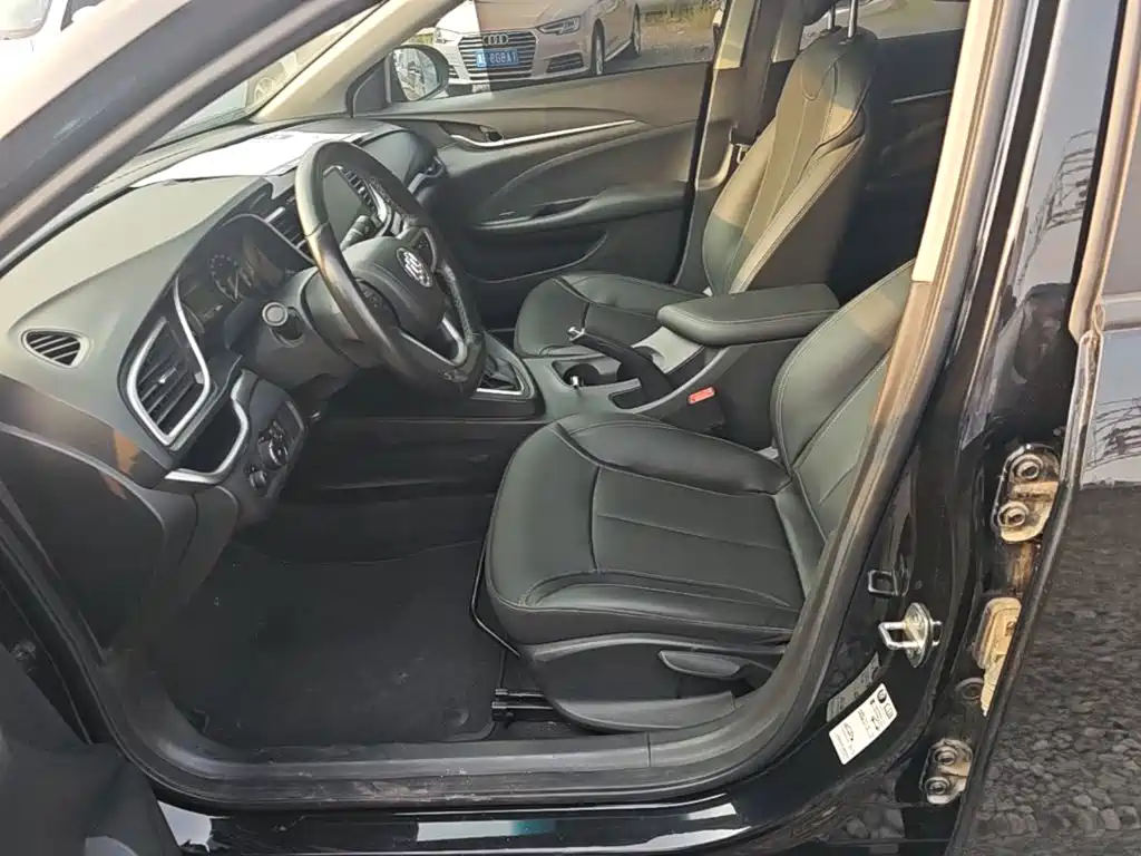 Buick Excelle GT 2018 — фото 15