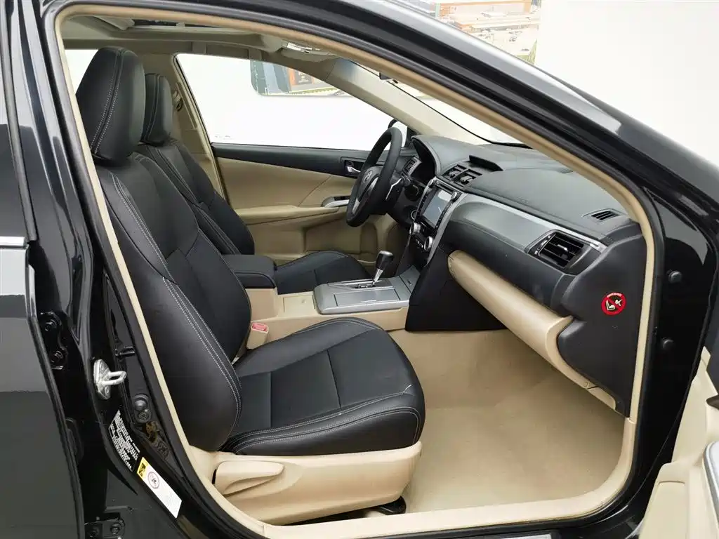 Toyota Camry 2012 — фото 23