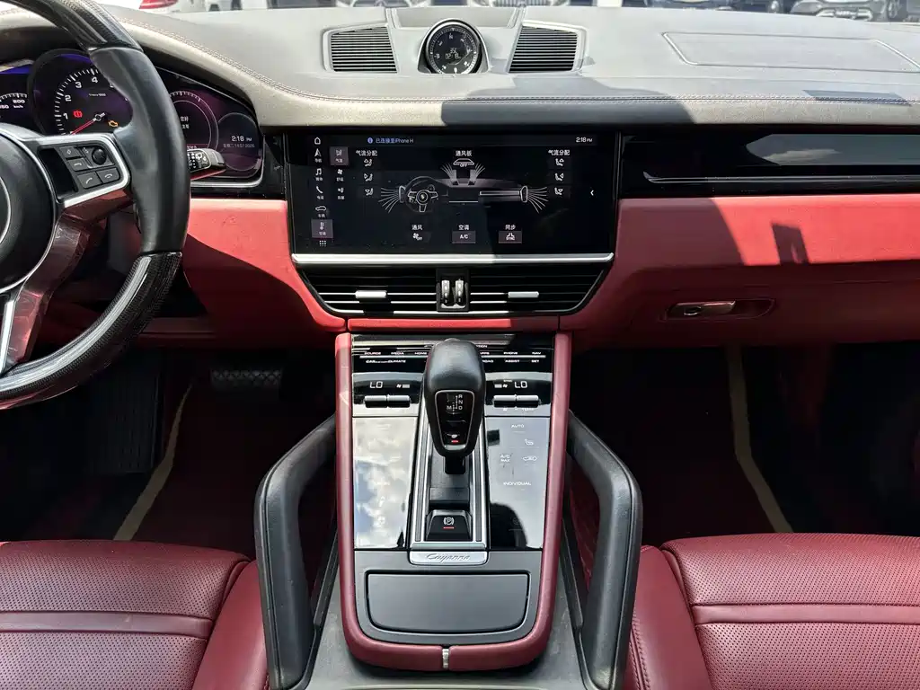 Porsche Cayenne 2018 — фото 11