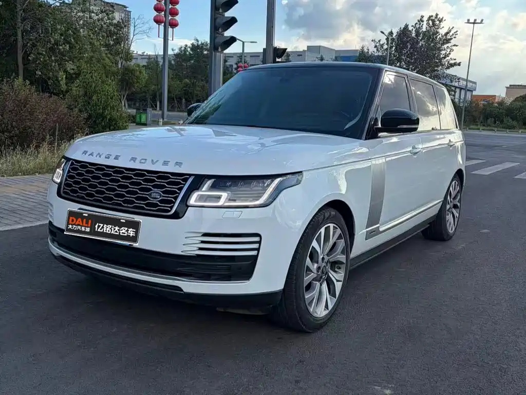 Land Rover Range Rover 2021 — фото 1