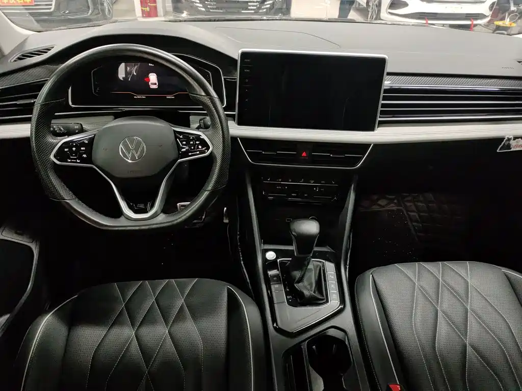 Volkswagen Tiguan L 2023