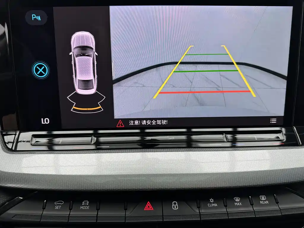 Skoda Octavia 2023 — фото 17