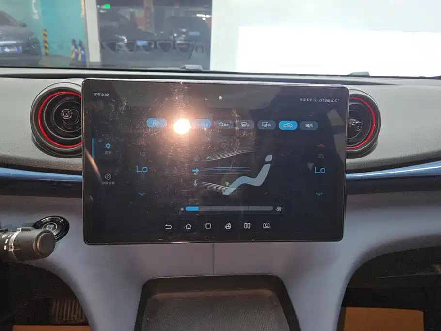 BYD Dolphin 2022 — фото 13
