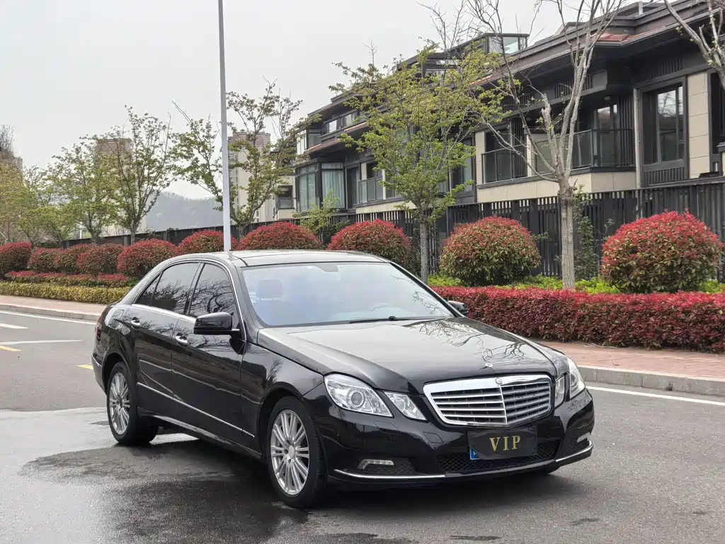 Mercedes-Benz E-Class 2009