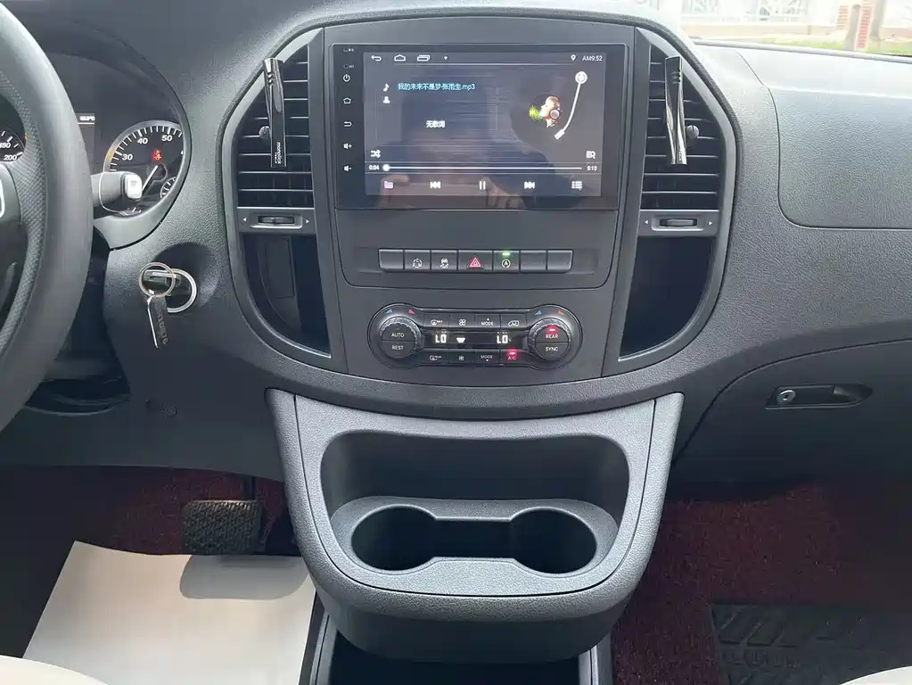 Mercedes-Benz Vito 2017 — фото 20