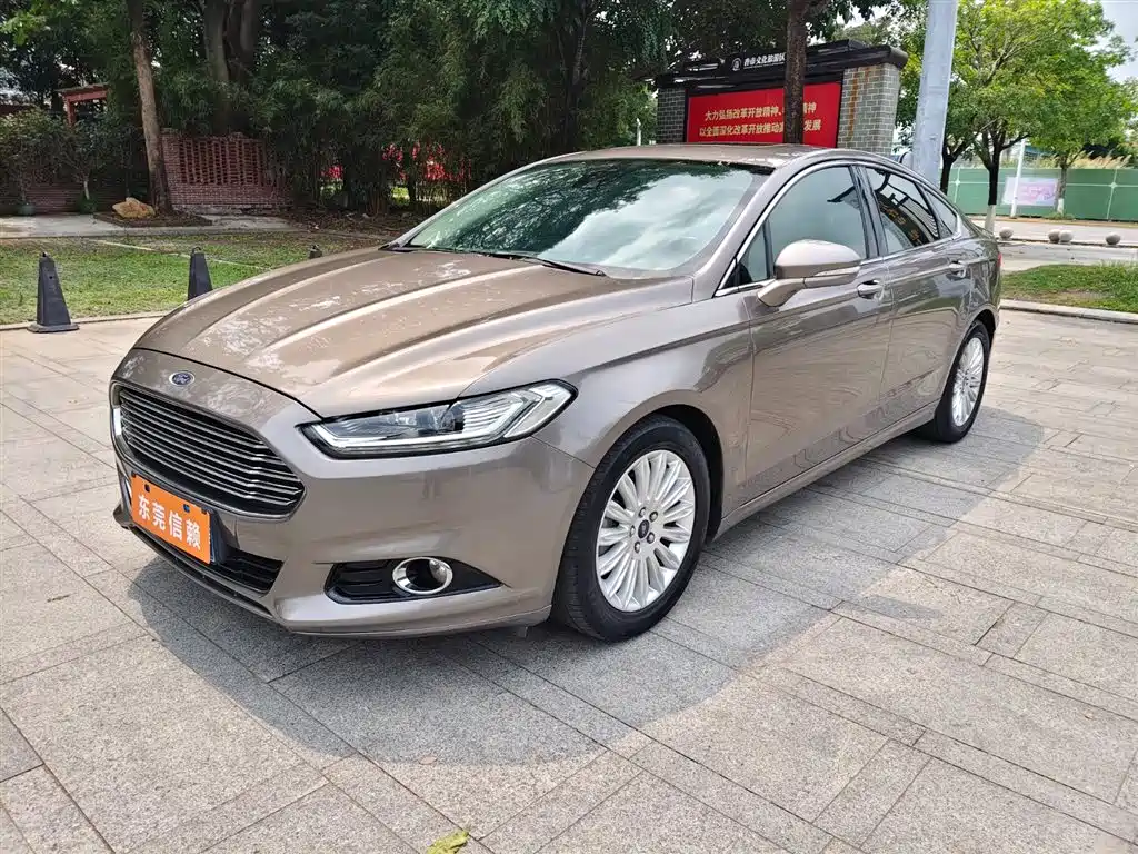 Ford Mondeo 2015 — фото 1
