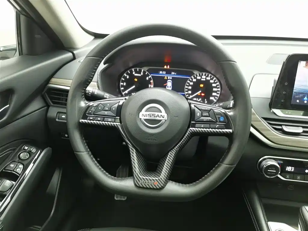 Nissan Teana 2021 — фото 11