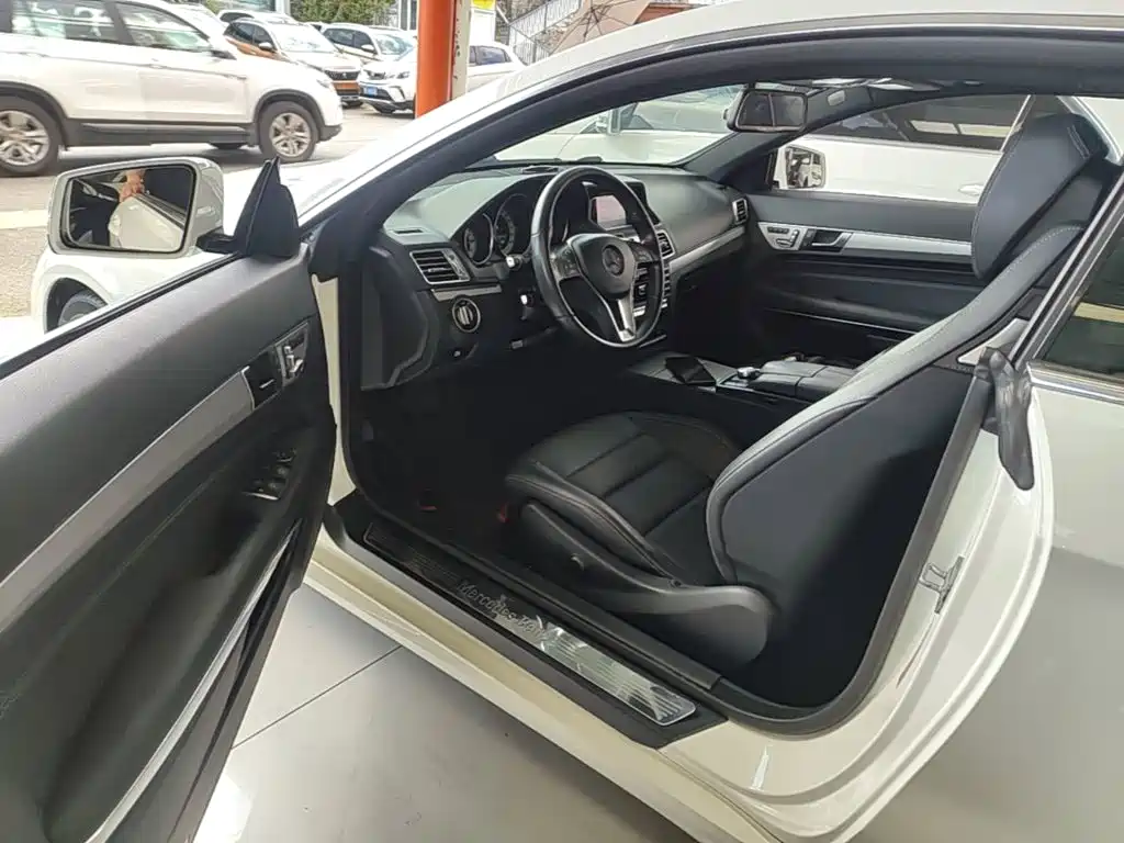 Mercedes-Benz E-Class 2014 — фото 16