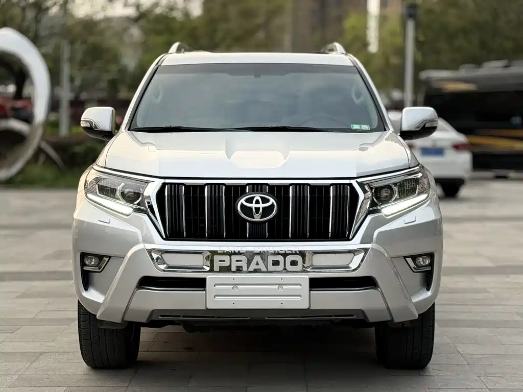 Toyota Prado 2019 — фото 2