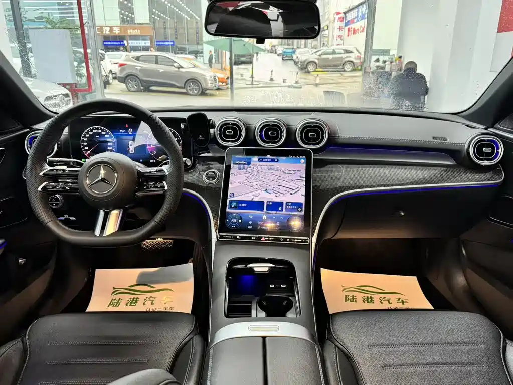 Mercedes-Benz C-Class 2025 — фото 9