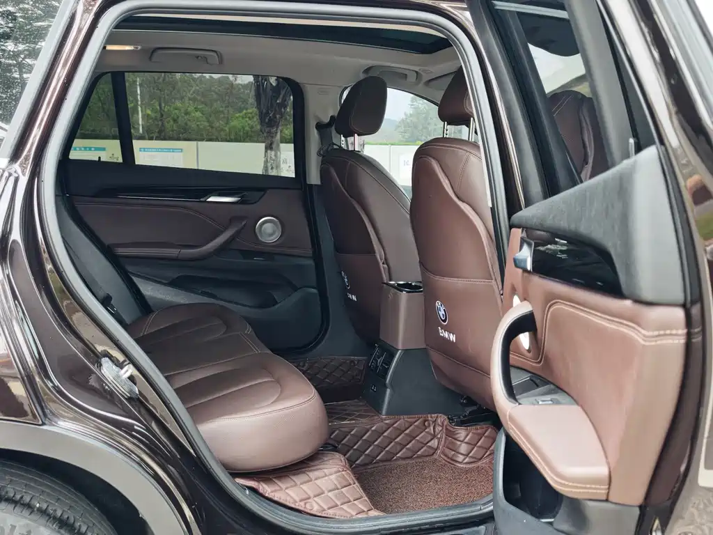 BMW X1 2021 — фото 12