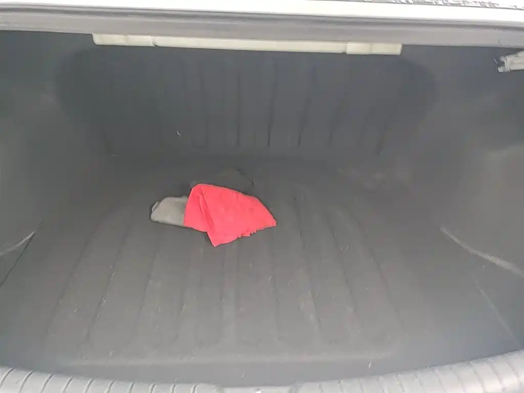 Hyundai Verna 2017 — фото 19