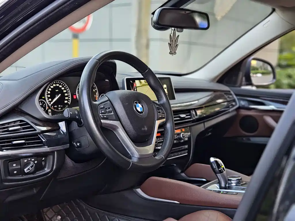 BMW X6 2016 — фото 15