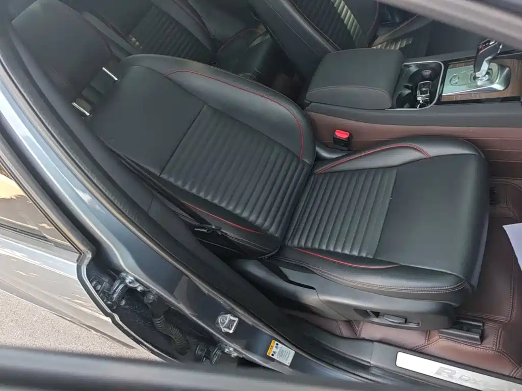 Land Rover Discovery Sport 2020 — фото 25