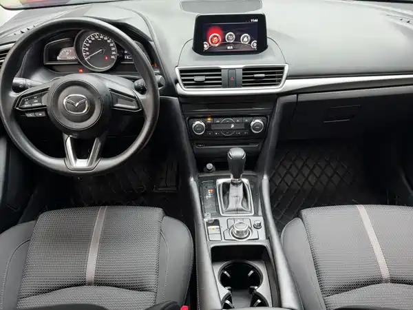 Mazda 3 Axela 2019
