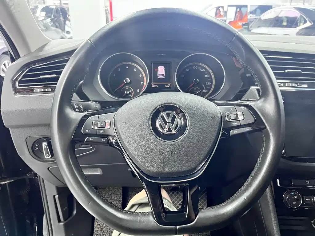 Volkswagen Tiguan L 2020