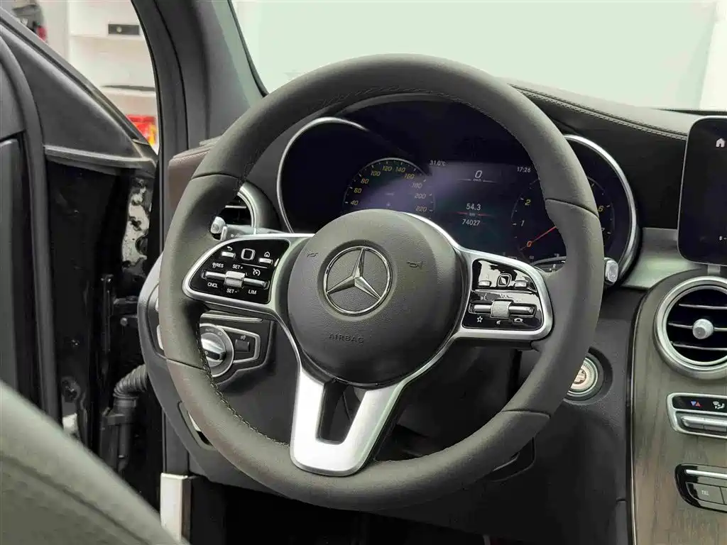 Mercedes-Benz GLC 2021 — фото 13