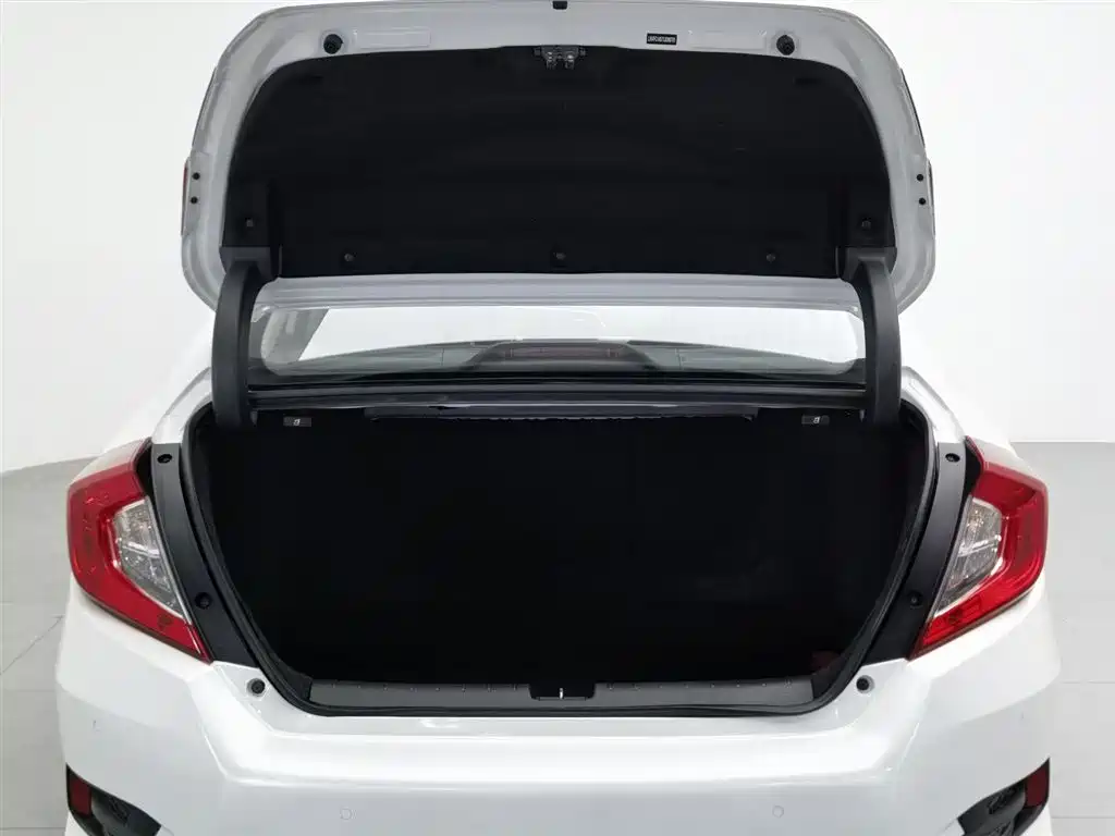 Honda Civic 2020 — фото 16