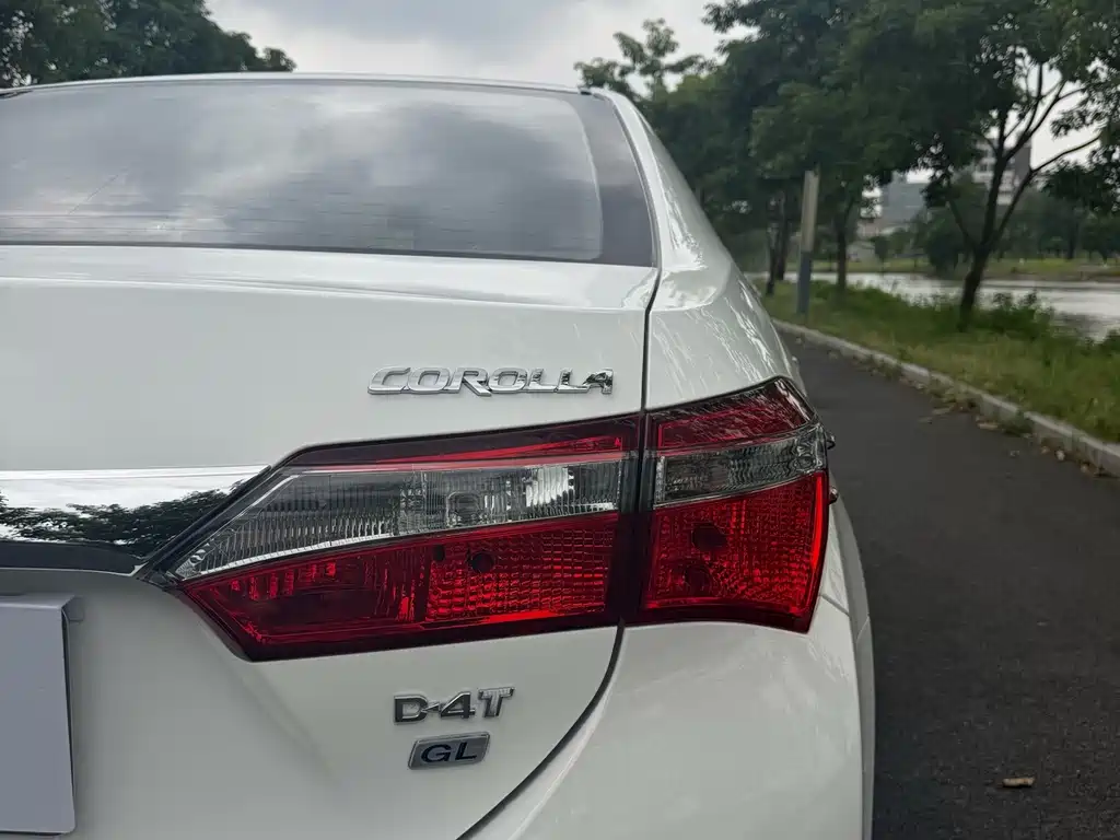 Toyota Corolla 2018 — фото 17