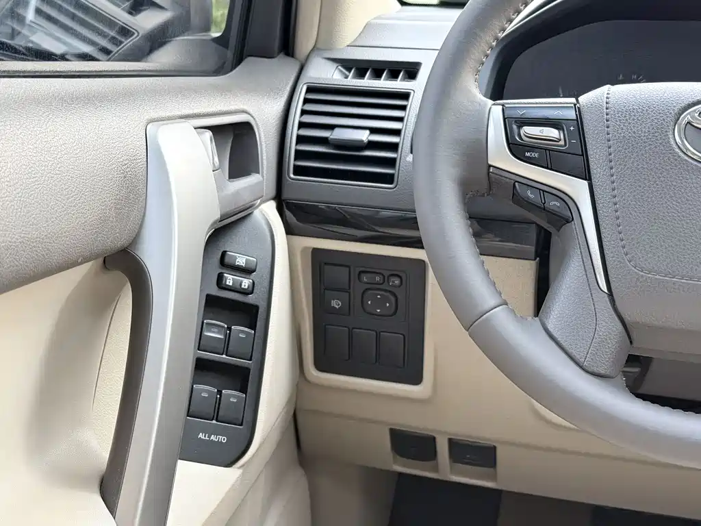 Toyota Prado 2019 — фото 14