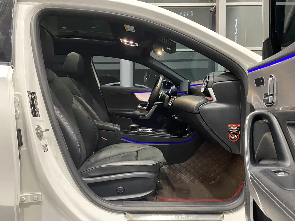 Mercedes-Benz A-Class 2020 — фото 13
