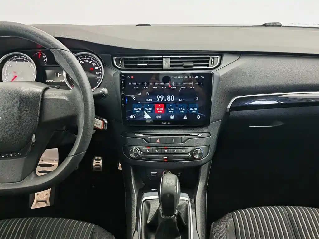 Peugeot 408 2015 — фото 12