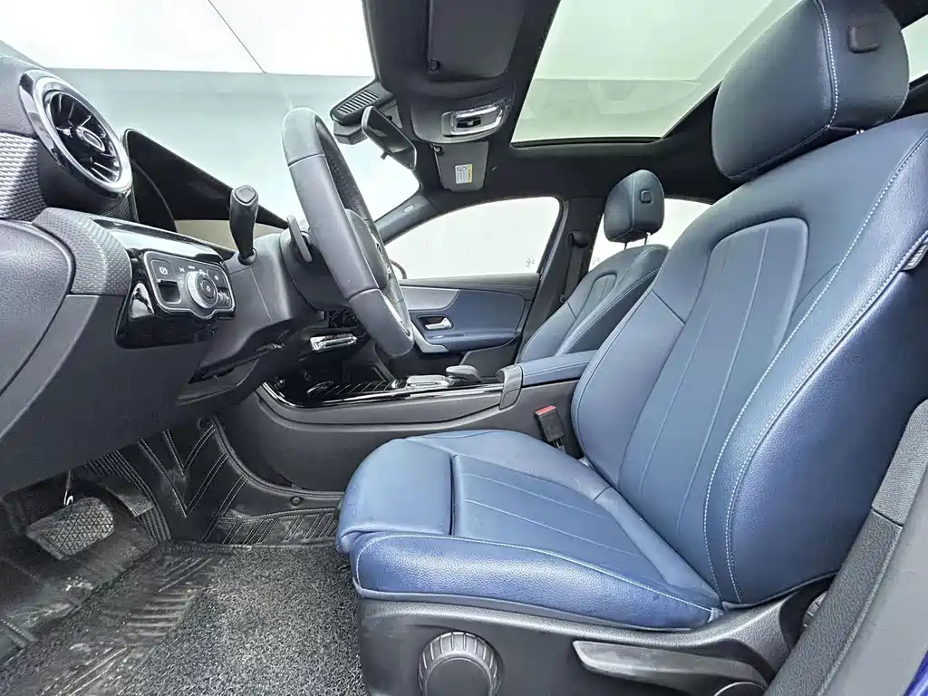 Mercedes-Benz A-Class 2022 — фото 9