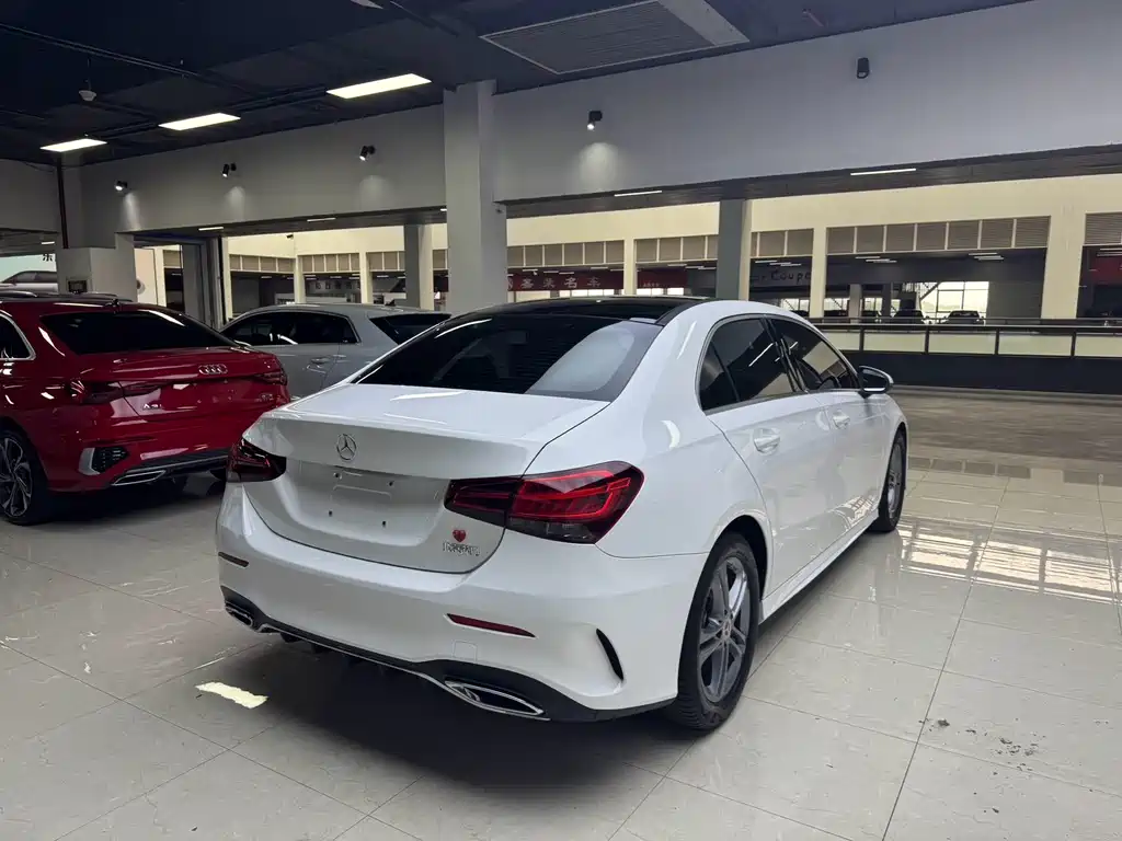 Mercedes-Benz A-Class 2022 — фото 20