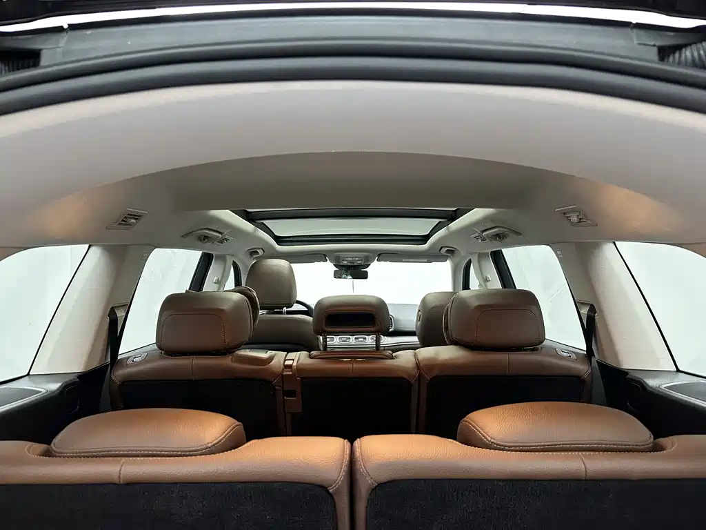 Mercedes-Benz GLS 2024 — фото 16