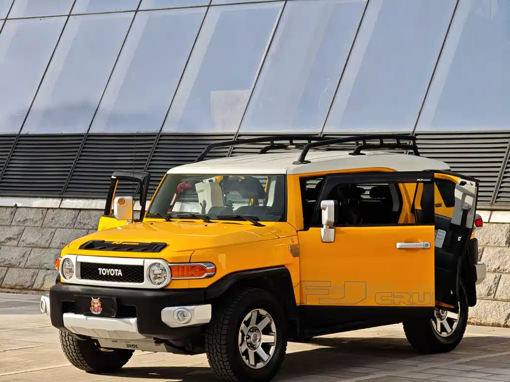 Toyota FJ Cruiser 2020 — фото 4