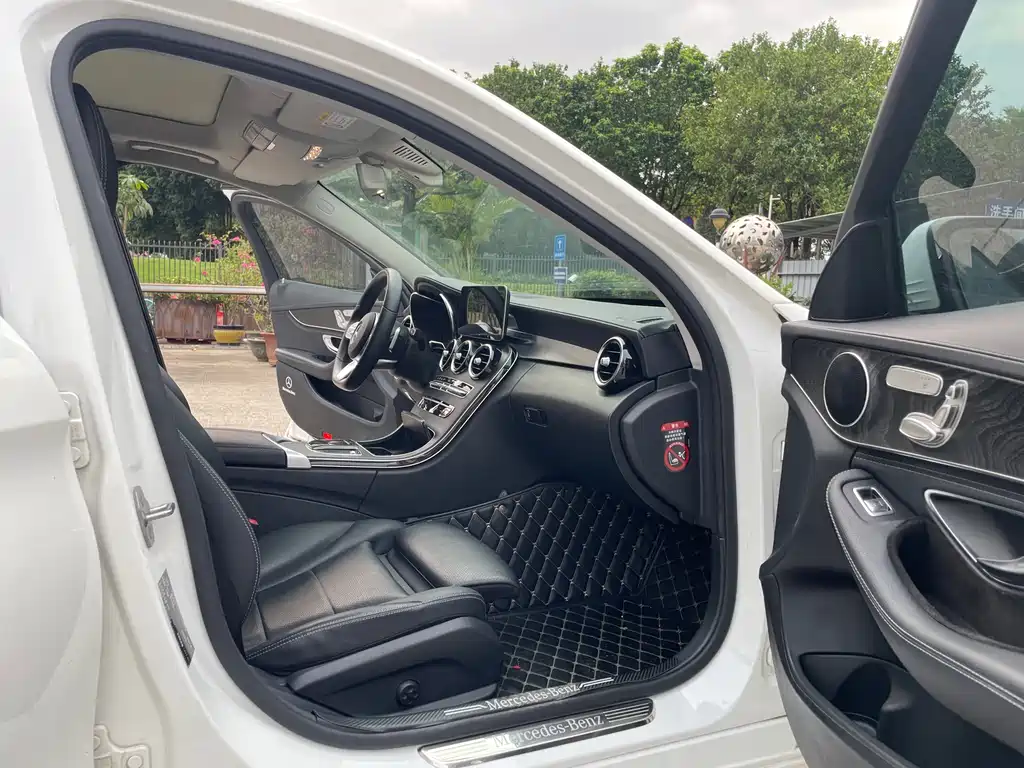 Mercedes-Benz C-Class 2019 — фото 10
