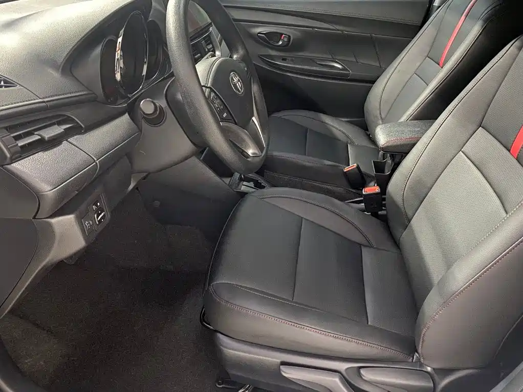 Toyota Yaris L 2022