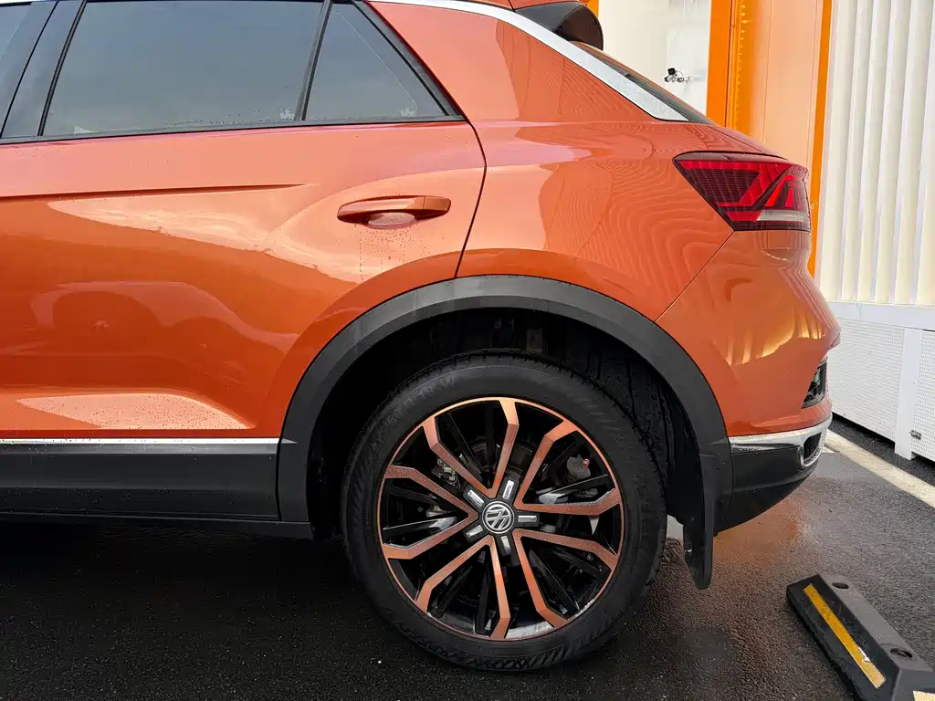 Volkswagen T-Roc 2018 — фото 30