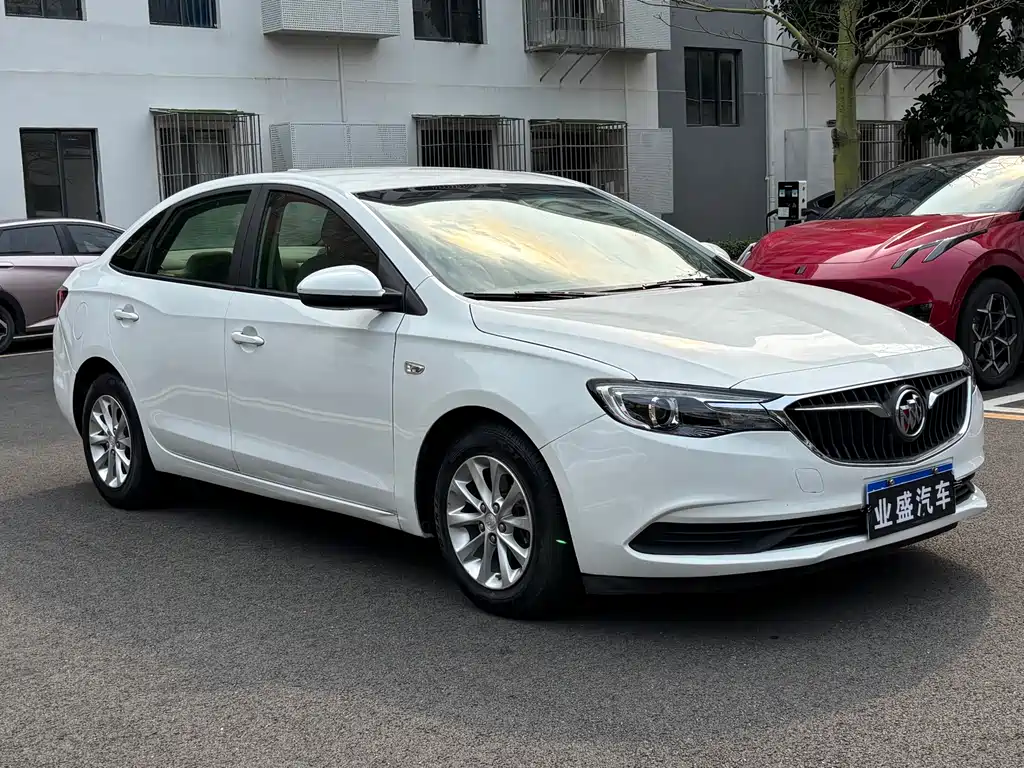 Buick Excelle 2018 — фото 3