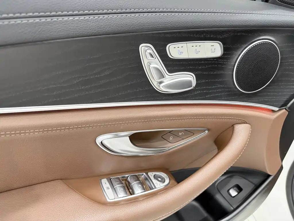 Mercedes-Benz E-Class 2018 — фото 13