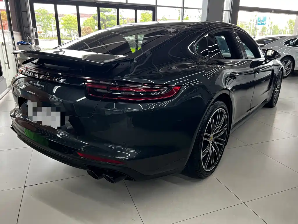 Porsche Panamera 2020 — фото 18