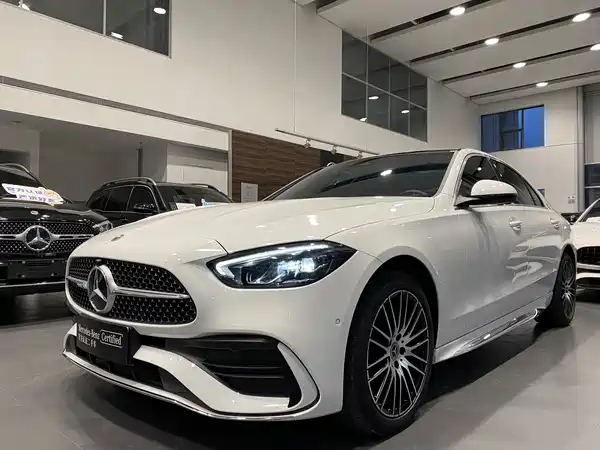 Mercedes-Benz C-Class 2024