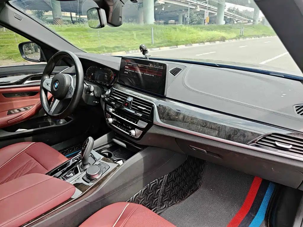BMW 5 Series 2024 — фото 14