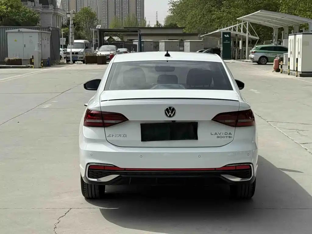Volkswagen Lavida 2024 — фото 2
