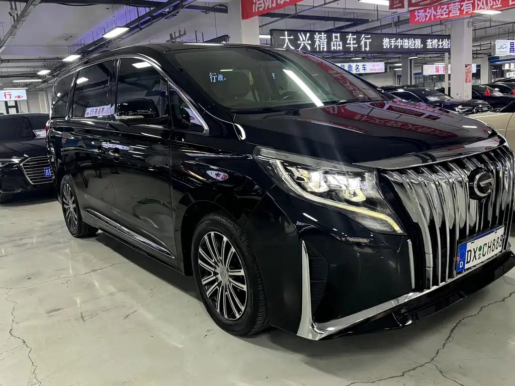 GAC Motor Trumpchi M8 2022 — фото 3