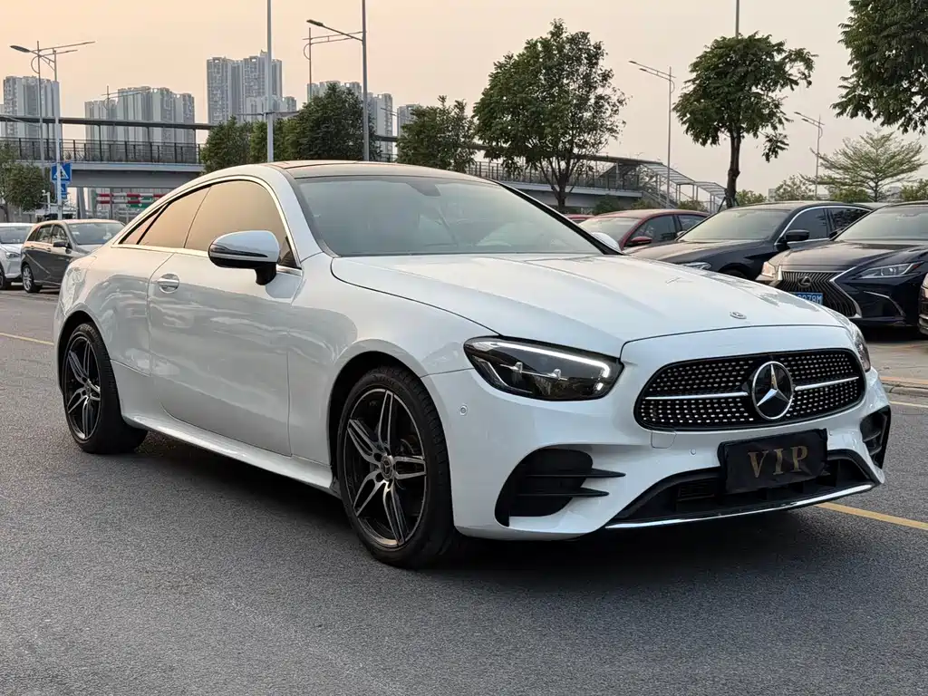 Mercedes-Benz E-Class 2022 — фото 3
