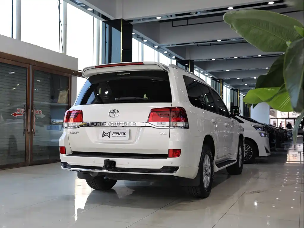 Toyota Land Cruiser 2020 — фото 16