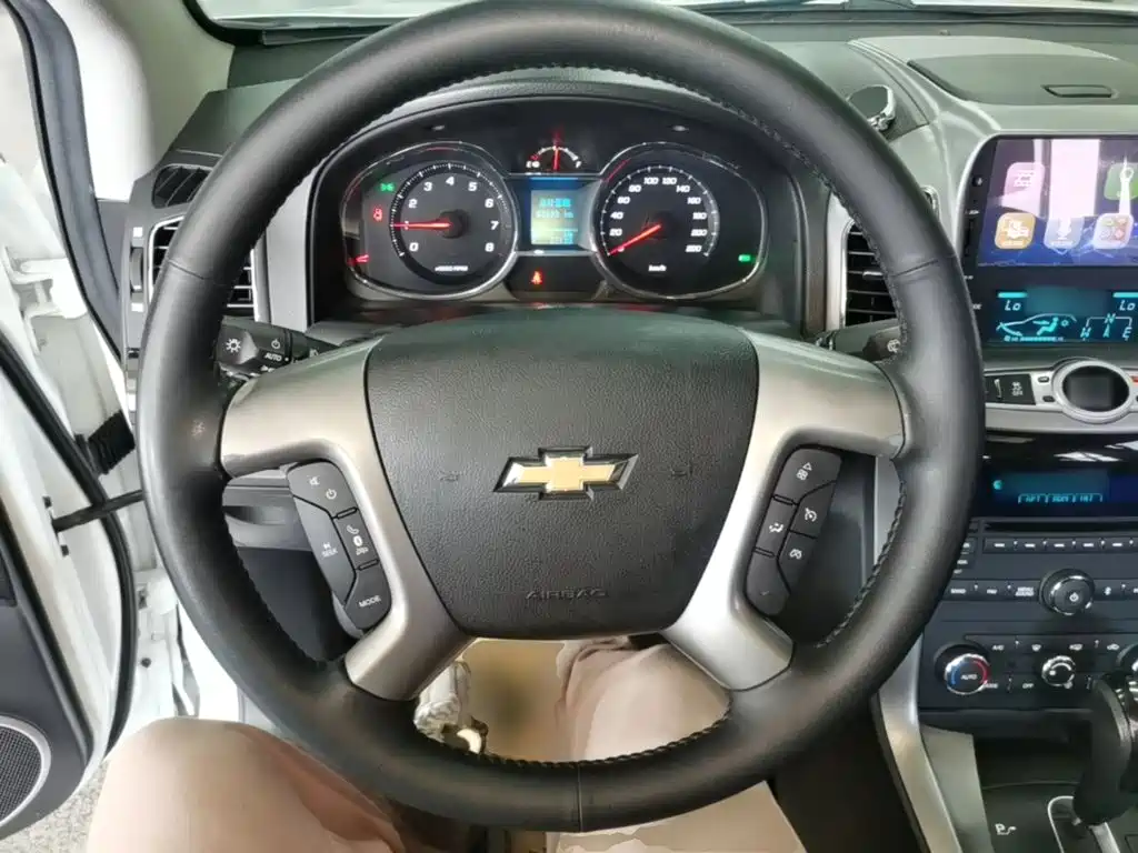 Chevrolet Captiva 2017 — фото 11