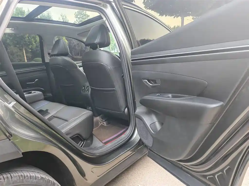 Hyundai Tucson 2023 — фото 17