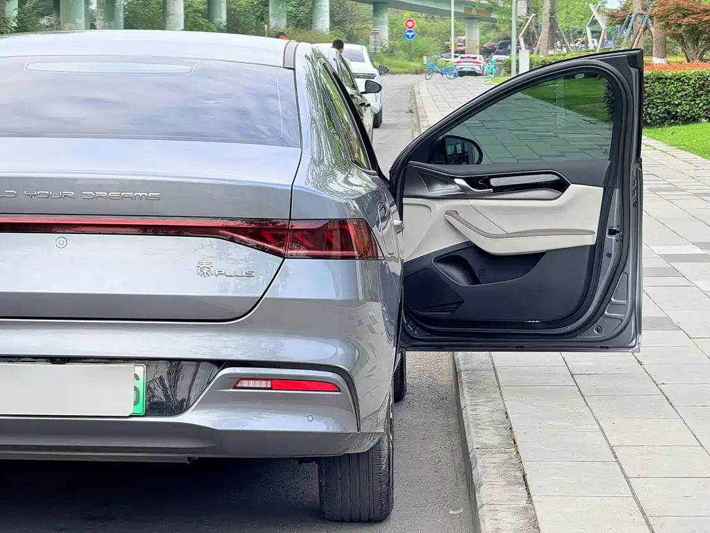 BYD Qin PLUS 2023 — фото 9