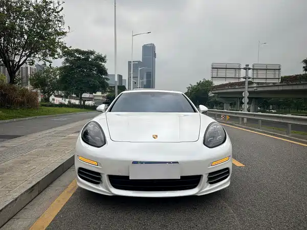 Porsche Panamera 2015
