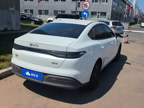 BYD Seal 05 DM-i 2025