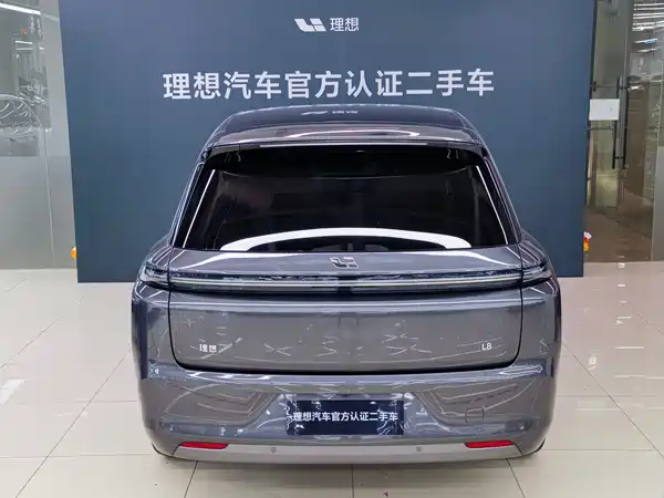 Li Auto L8 2025