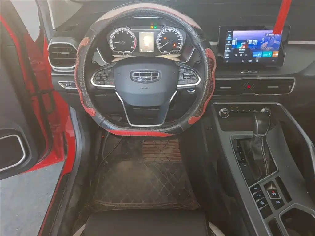 Geely Binyue 2020 — фото 11