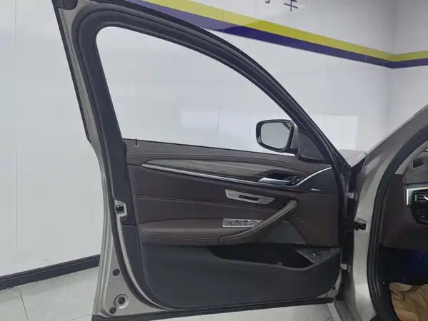 BMW 5 Series 2023